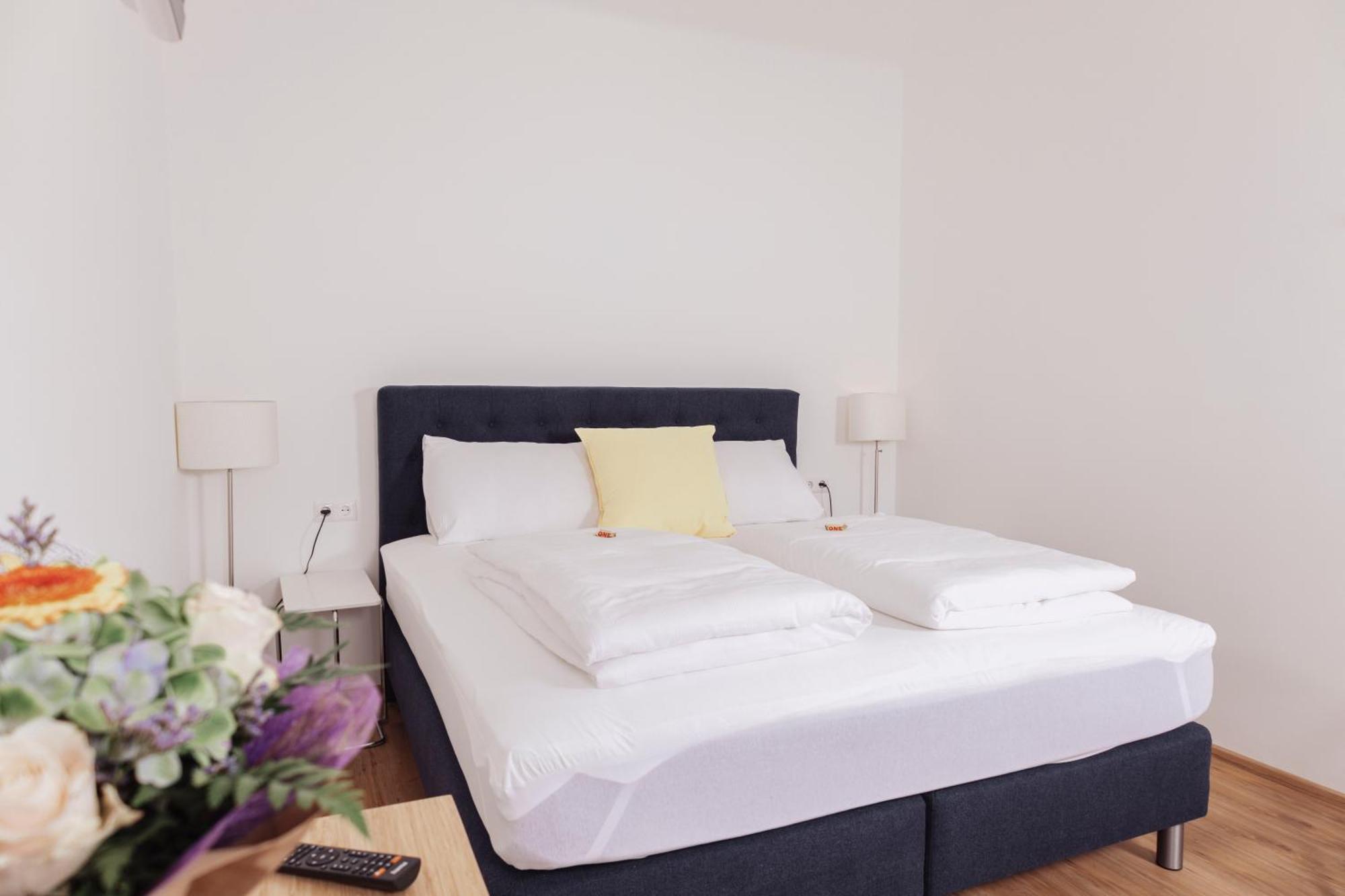Cityhotel Am Domplatz Self-Checkin Klagenfurt am Woerthersee Zewnętrze zdjęcie